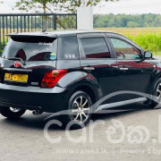 TOYOTA IST 2002