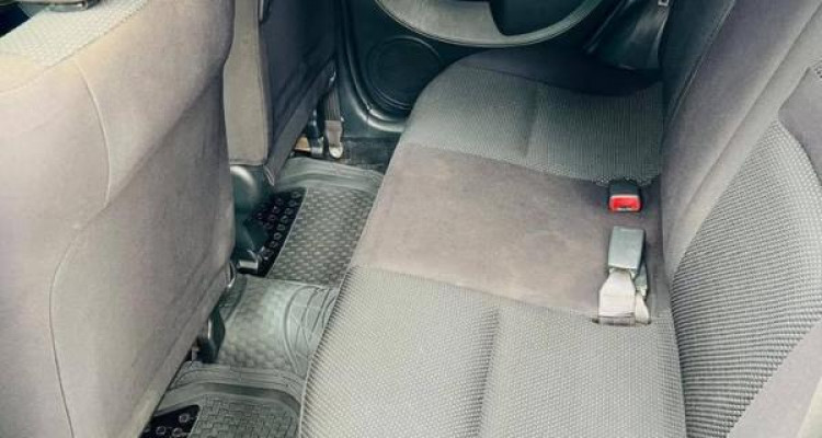 TOYOTA IST 2002