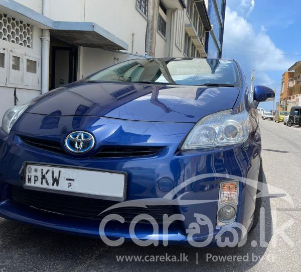 TOYOTA PRIUS 2011