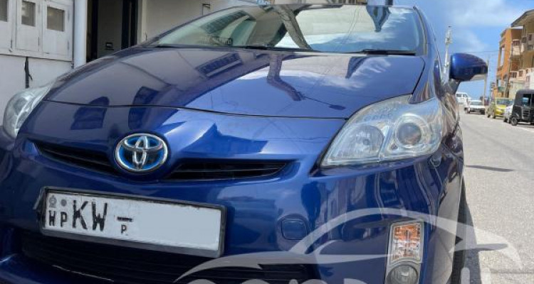TOYOTA PRIUS 2011