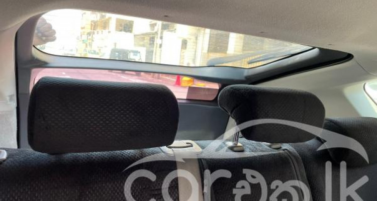 TOYOTA PRIUS 2011
