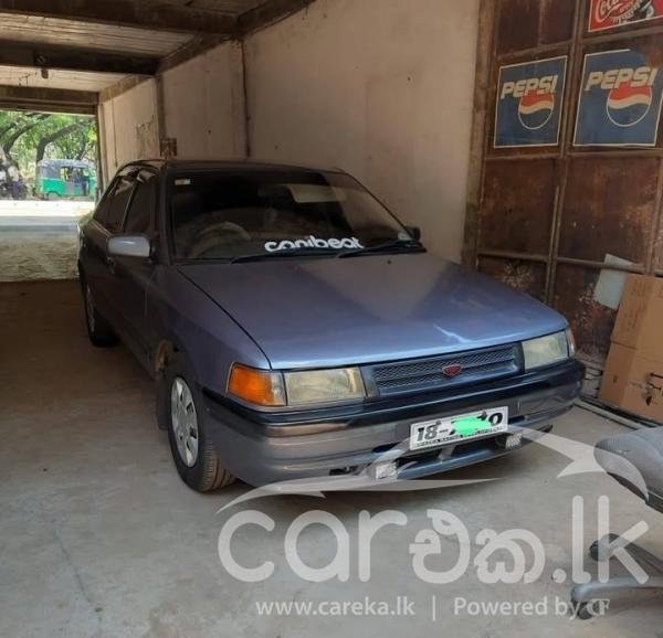 MAZDA FAMILIA 1990