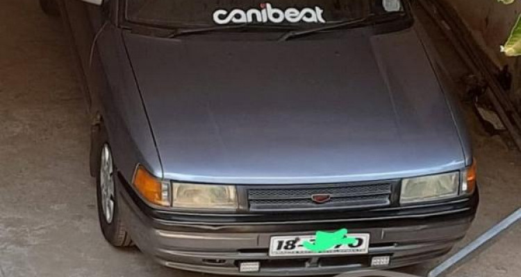 MAZDA FAMILIA 1990