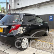 TOYOTA VITZ 2016