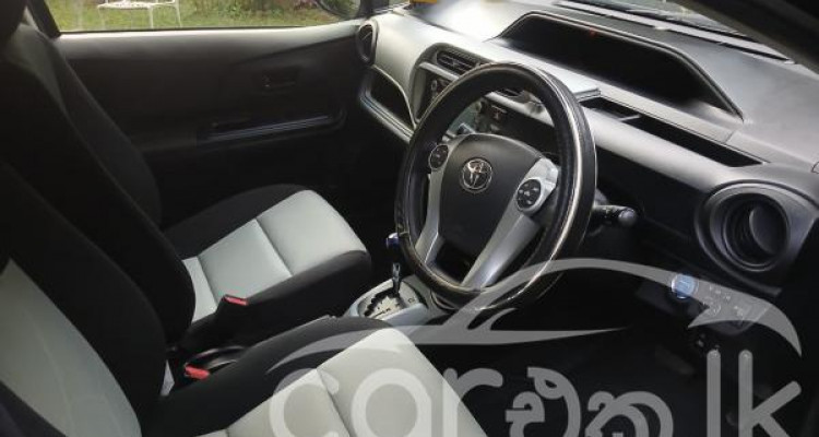 TOYOTA AQUA 2014