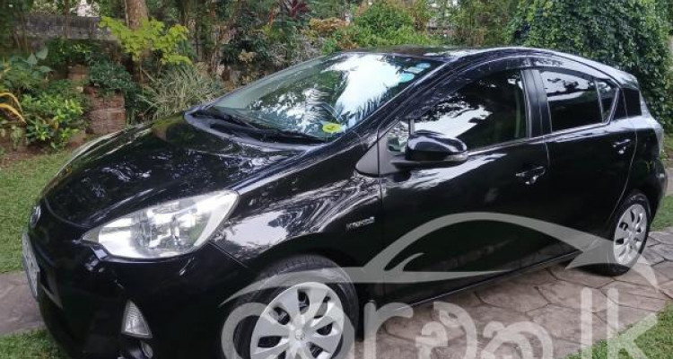TOYOTA AQUA 2014