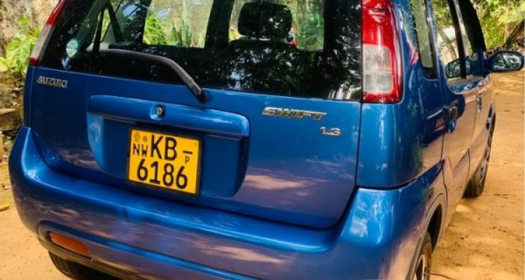 SUZUKI SWIFT 2004