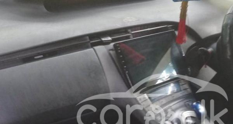 TOYOTA PRIUS 2012