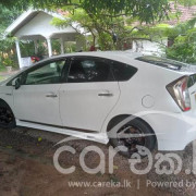 TOYOTA PRIUS 2012