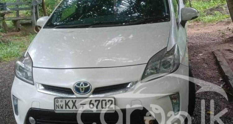 TOYOTA PRIUS 2012