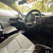 TOYOTA AQUA 2012