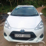 TOYOTA AQUA 2016