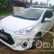 TOYOTA AQUA 2016