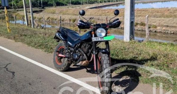 YAMAHA TW200 2017