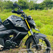 YAMAHA FZ 2015