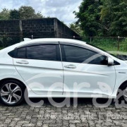 HONDA GRACE 2015