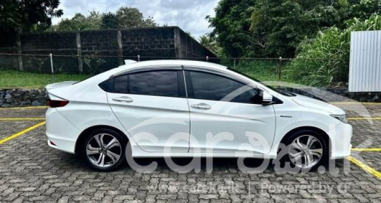 HONDA GRACE 2015