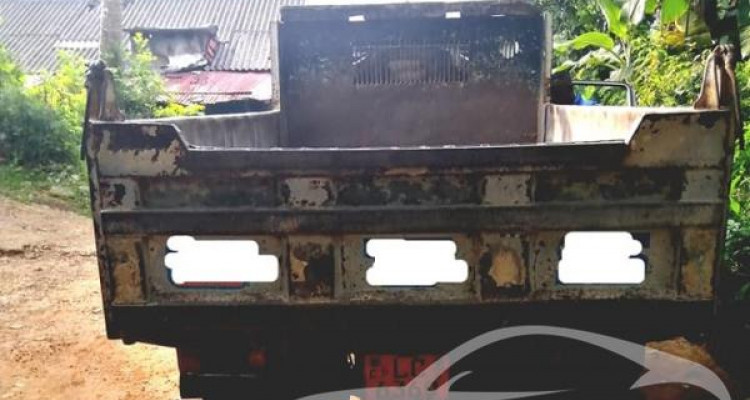 ISUZU ELF 2002