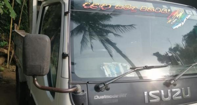 ISUZU ELF 2002