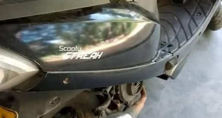 TVS SCOOTY STREAK 2011