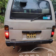 TOYOTA HIACE 1989
