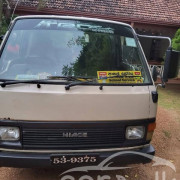 TOYOTA HIACE 1989