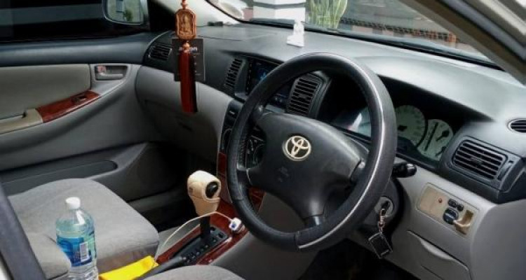 TOYOTA COROLLA 121 2000
