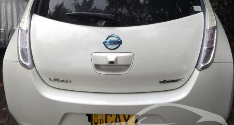 NISSAN LEAF 2012