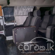 NISSAN CARAVAN 1997