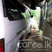 NISSAN CARAVAN 1997