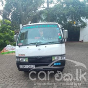 NISSAN CARAVAN 1997