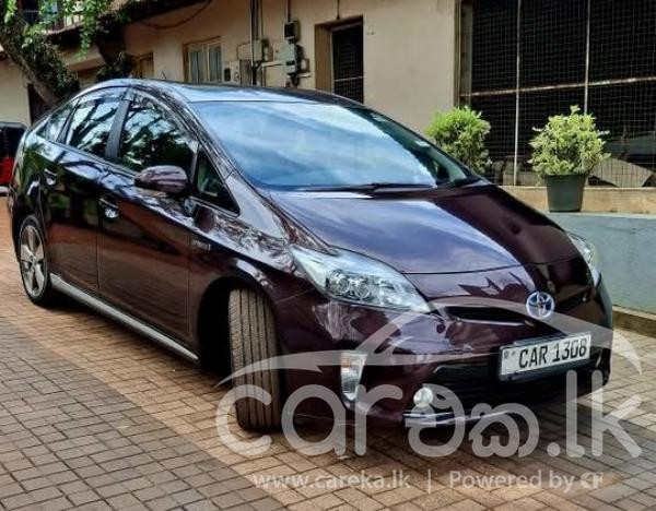 TOYOTA PRIUS 2014
