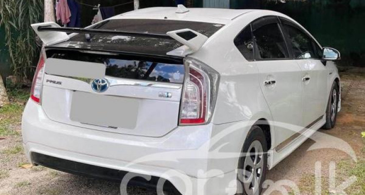 TOYOTA PRIUS 2013