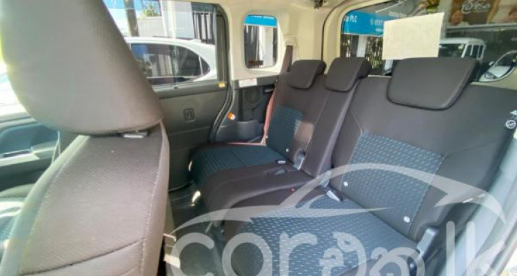 TOYOTA ROOMY 2023