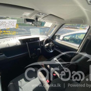 TOYOTA ROOMY 2023