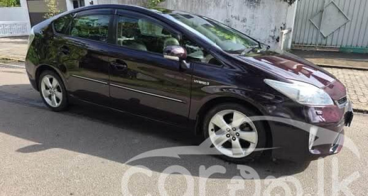 TOYOTA PRIUS 2015