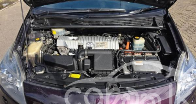 TOYOTA PRIUS 2015