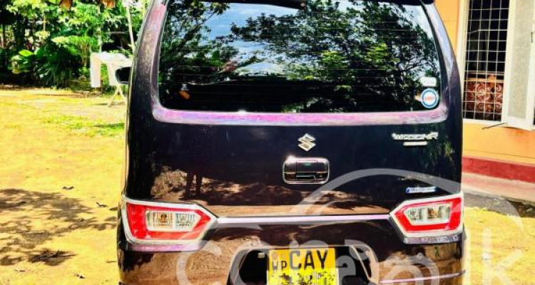 SUZUKI WAGON R PREMIUM 2018