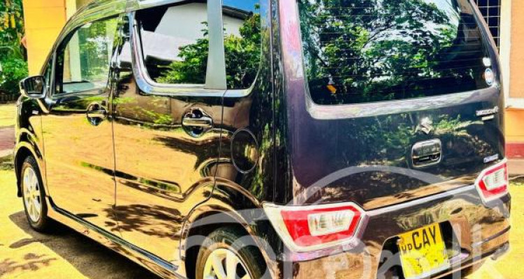 SUZUKI WAGON R PREMIUM 2018