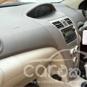 TOYOTA YARIS 2012
