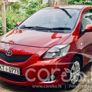 TOYOTA YARIS 2012