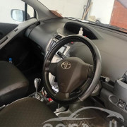 TOYOTA VITZ 2010
