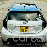 TOYOTA AQUA 2013