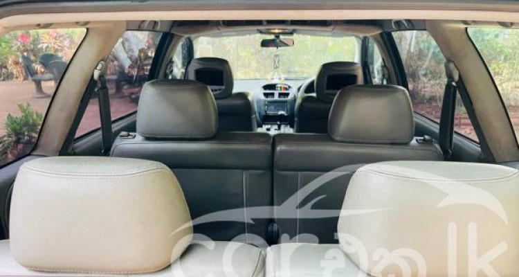 MITSUBISHI GRANDIS 2000