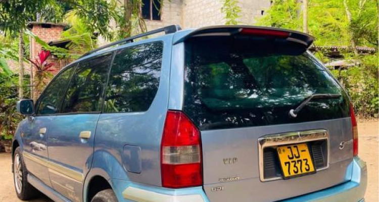 MITSUBISHI GRANDIS 2000