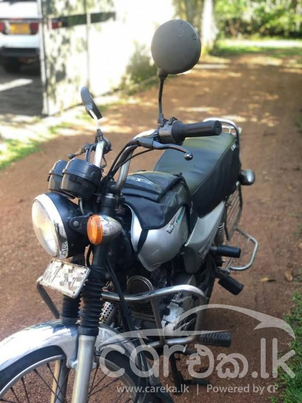 BAJAJ BOXER 2004
