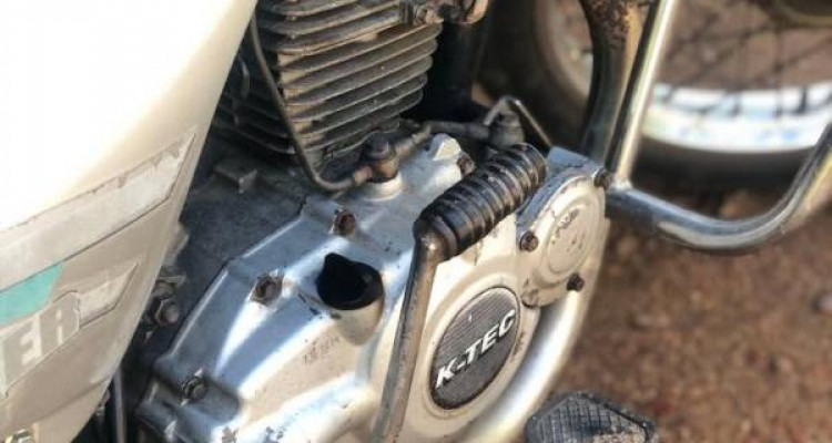 BAJAJ BOXER 2004