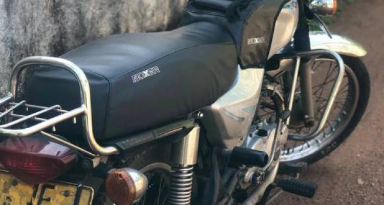 BAJAJ BOXER 2004