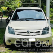 TOYOTA IST 2004