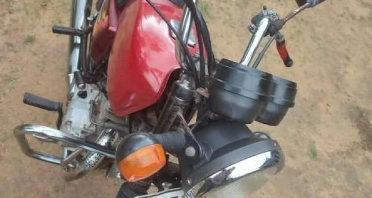 BAJAJ BOXER 2004